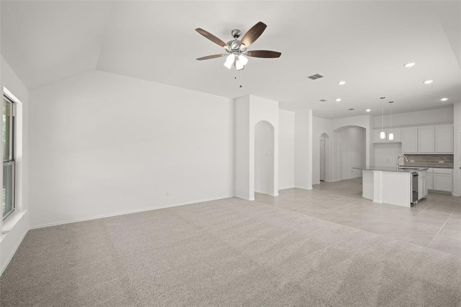 Spacious, unfurnished interior of a new home in Pirate Village, Granbury (Image 16). Spacious, unfurnished interior of a new home in Pirate Village, Granbury (Image 16).