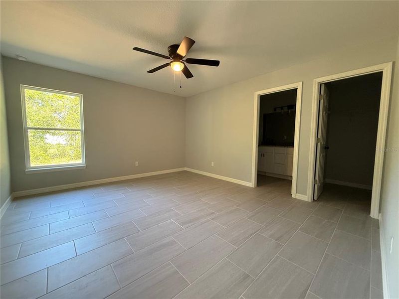 Spacious, unfurnished interior of a new home in , Ocklawaha (Image 15).