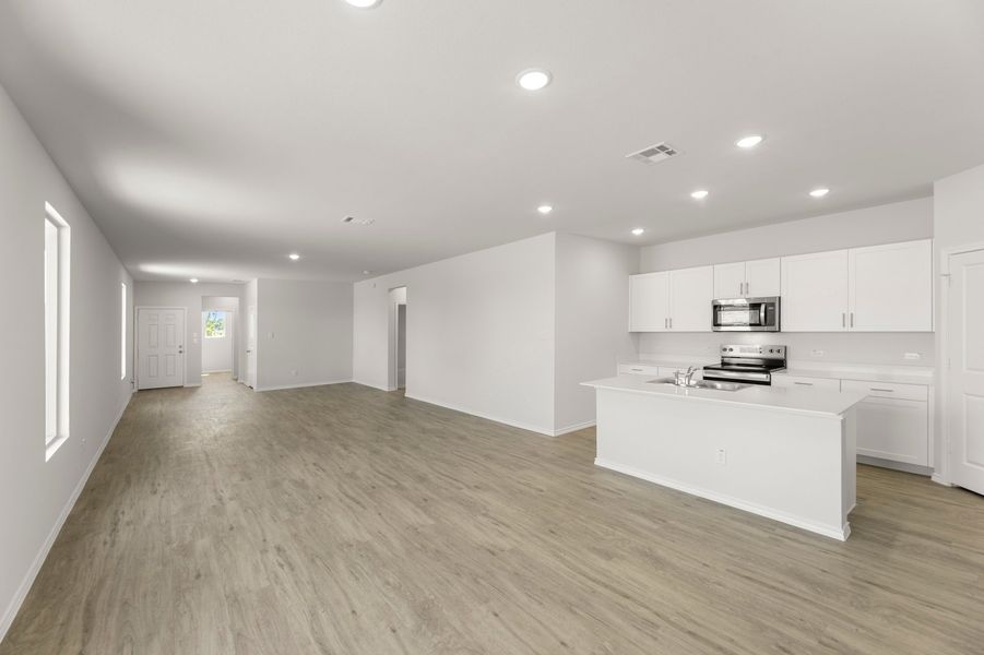 Front exterior of a new home in Creekside Ranch, Blue Ridge, TX, highlighting curb appeal (Image 21).