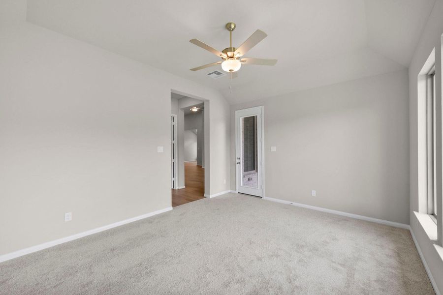 Spacious, unfurnished interior of a new home in The Highlands, Porter (Image 21).