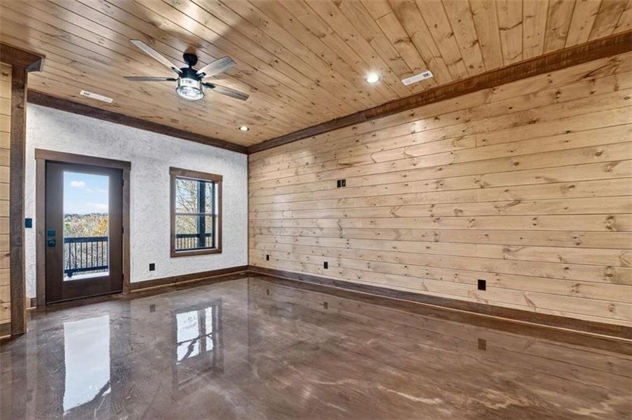 Spacious, unfurnished interior of a new home in , Ellijay (Image 34).