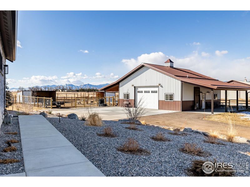 2,160 square foot barn