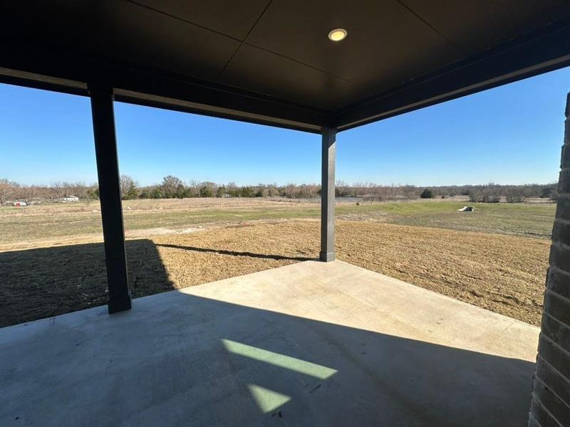 Exterior details and patio area of a home in Fannin Ranch, Leonard (Image 8).