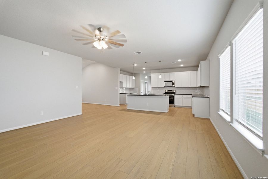 Spacious, unfurnished interior of a new home in Hennersby Hollow, San Antonio (Image 24). Spacious, unfurnished interior of a new home in Hennersby Hollow, San Antonio (Image 24).