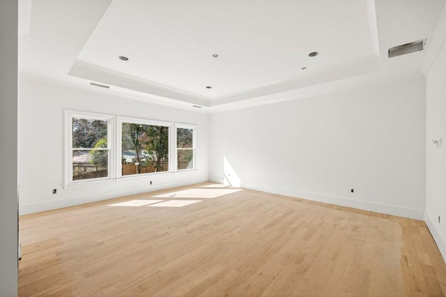 Spacious, unfurnished interior of a new home in , Marietta (Image 12).