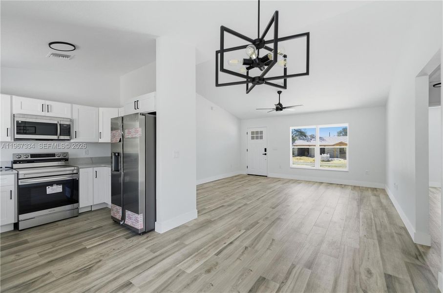 Spacious, unfurnished interior of a new home in , Dunnellon (Image 9). Spacious, unfurnished interior of a new home in , Dunnellon (Image 9).