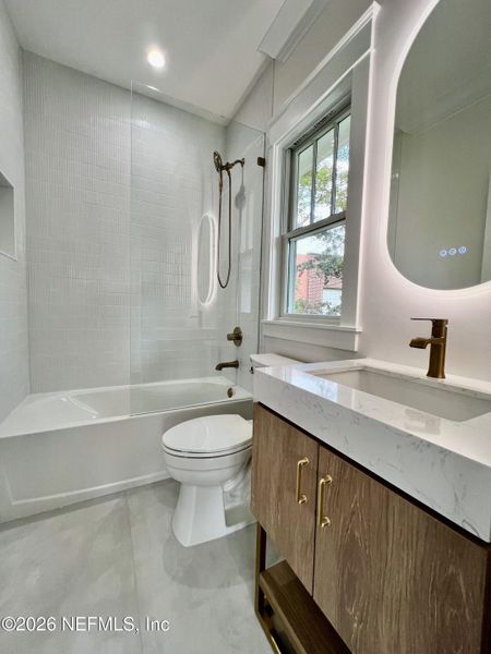 Furnished interior view inside a new home in , Jacksonville (Image 86).