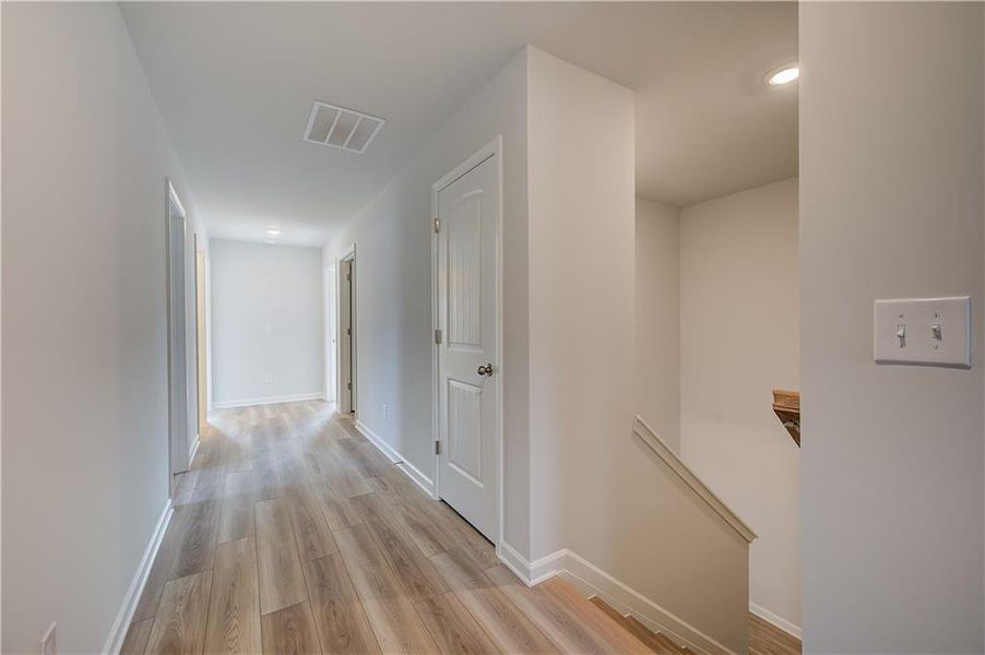 Spacious, unfurnished interior of a new home in Hamilton Lakes, Lawrenceville (Image 24).