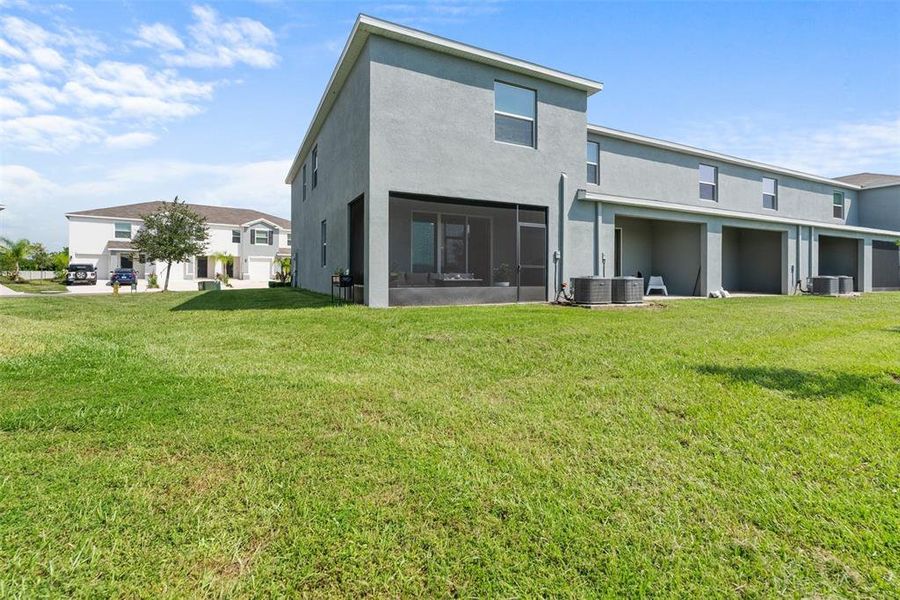Exterior details and patio area of a home in , Apollo Beach (Image 21).