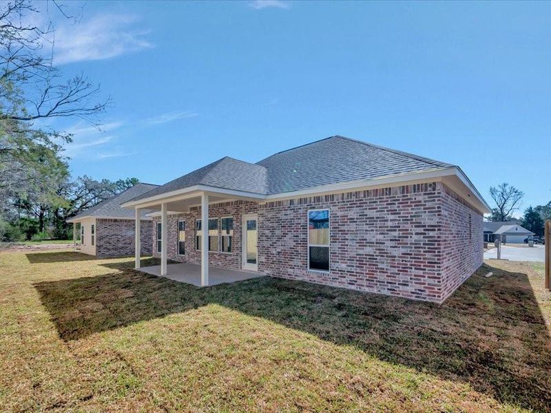 Exterior details and patio area of a home in , Lufkin (Image 4). Exterior details and patio area of a home in , Lufkin (Image 4).