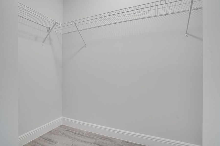 Spacious, unfurnished interior of a new home in , Palm Bay (Image 33).