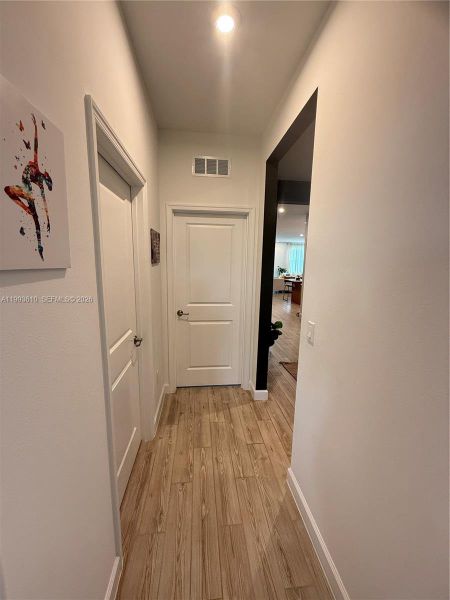 Spacious, unfurnished interior of a new home in Tradition, Port St. Lucie (Image 23).