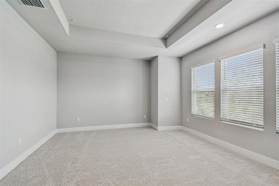 Spacious, unfurnished interior of a new home in Towns at Union, St. Petersburg (Image 15). Spacious, unfurnished interior of a new home in Towns at Union, St. Petersburg (Image 15).