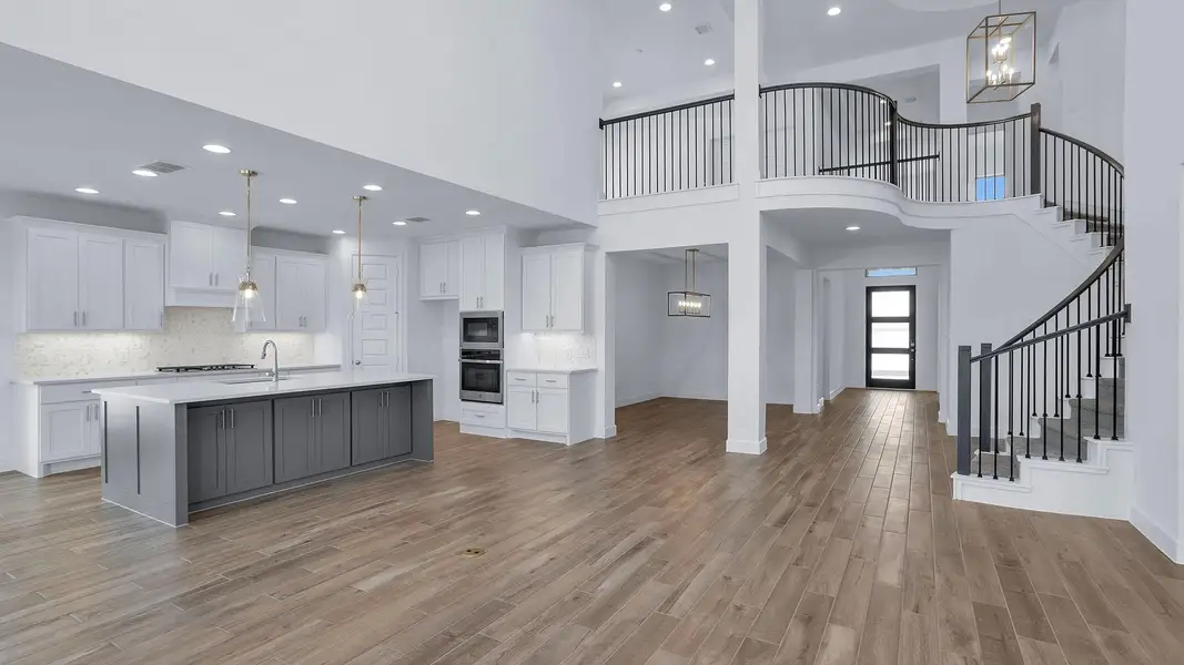 Spacious, unfurnished interior of a new home in Escondido 80', Magnolia (Image 9).