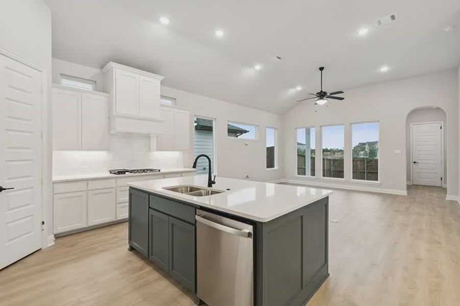 Representative furnished interior of a home built from the Logan by Cambridge Homes in Lake Park, Rowlett (Image 9).