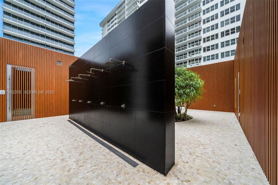 Condo located in Hallandale Beach, FL showcasing its design and architecture (Image 42).