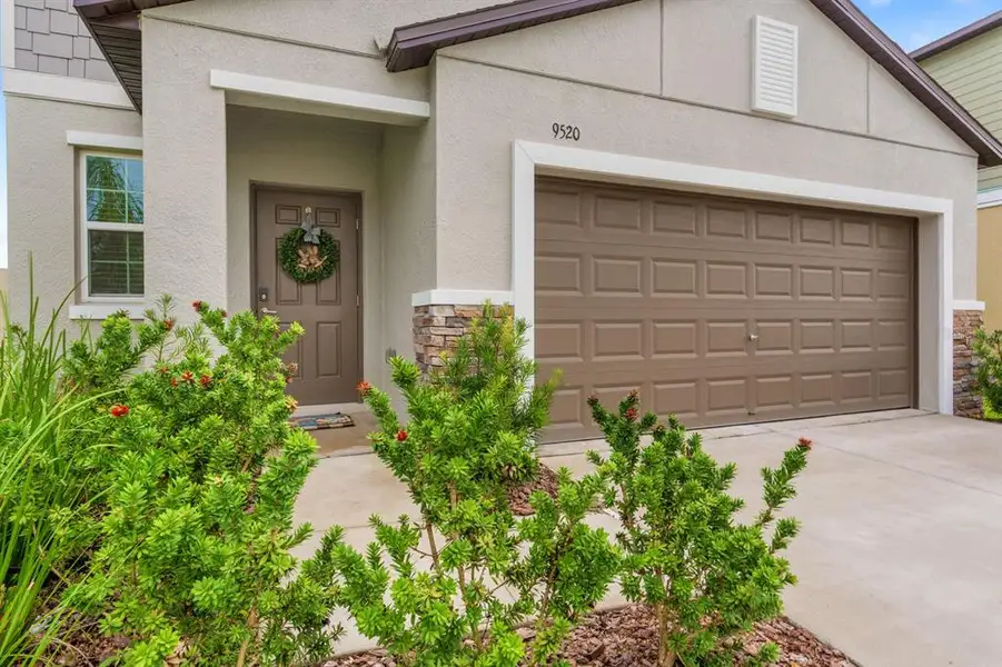 Exterior details and patio area of a home in , Land O' Lakes (Image 23). Exterior details and patio area of a home in , Land O' Lakes (Image 23).