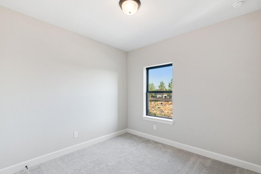 Spacious, unfurnished interior of a new home in Kresston, Montgomery (Image 30).