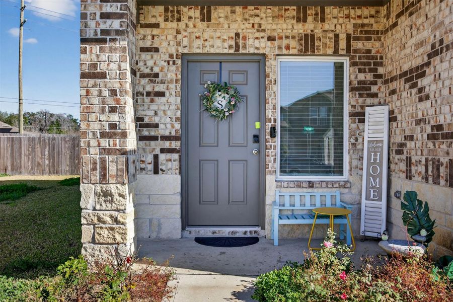 Exterior details and patio area of a home in , Houston (Image 29).