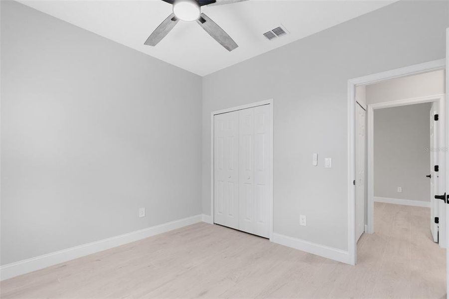 Spacious, unfurnished interior of a new home in , Orange City (Image 13).