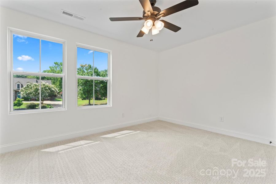 Spacious, unfurnished interior of a new home in , Harrisburg (Image 22).