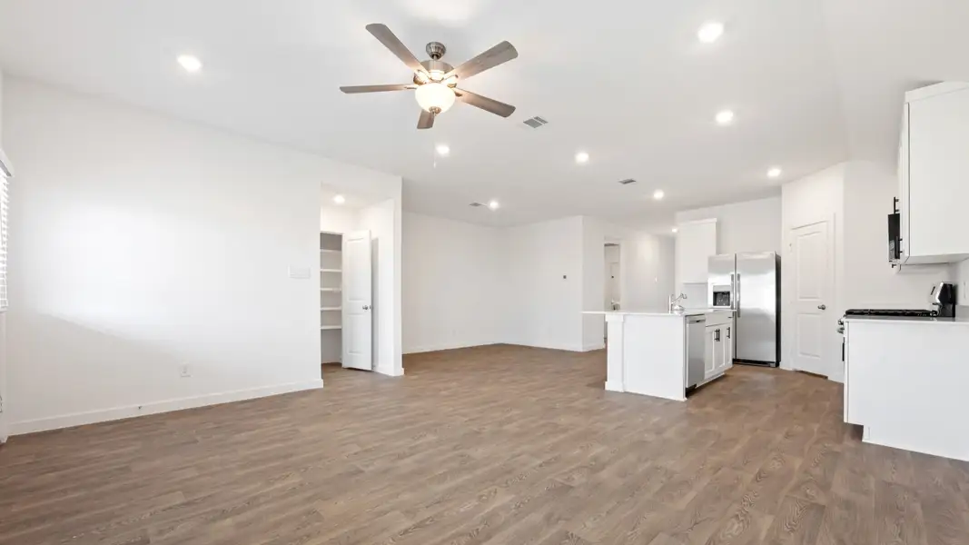 Spacious, unfurnished interior of a new home in Emberly, Beasley (Image 8).