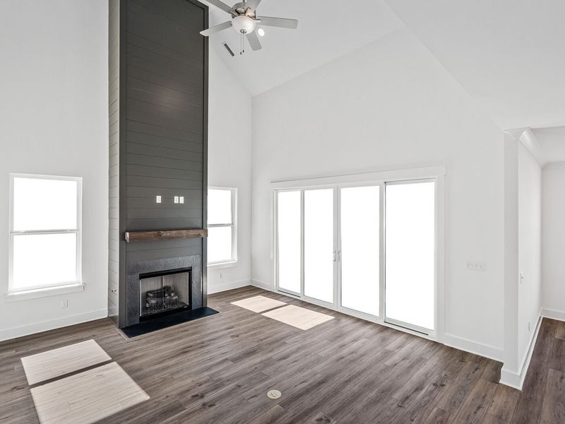 Spacious, unfurnished interior of a new home in Shelton Square, Murfreesboro (Image 32).