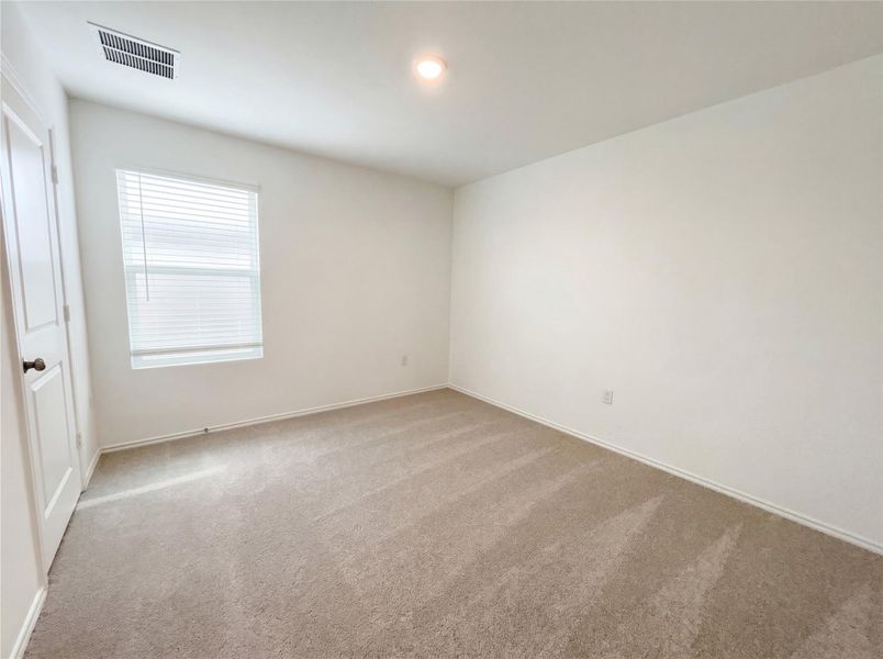 Spacious, unfurnished interior of a new home in Cotton Brook, Hutto (Image 12).