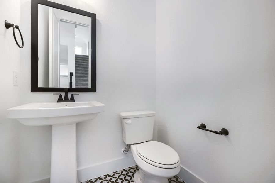 3320 Maidenhair - Powder Bathroom 3320 Maidenhair - Powder Bathroom