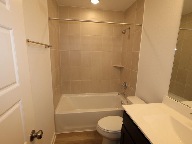 Image 15 of a home in Pinewood at Grand Texas. Image 15 of a home in Pinewood at Grand Texas.