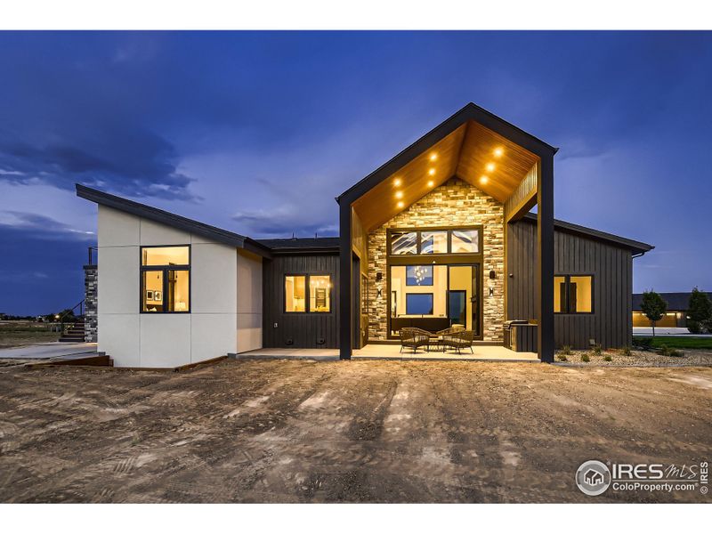 Awesome contemporary vaulted roof carries through entire home!