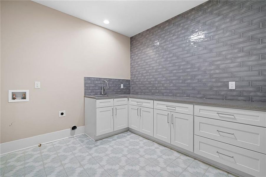 Furnished interior view inside a new home in , Atlanta (Image 38). Furnished interior view inside a new home in , Atlanta (Image 38).