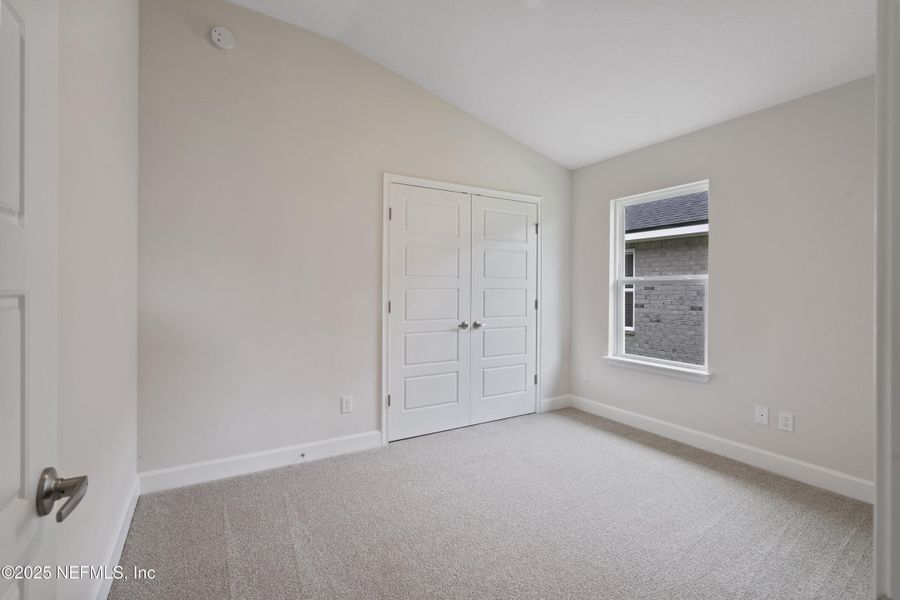 Spacious, unfurnished interior of a new home in Shadow Crest at Rolling Hills, Green Cove Springs (Image 8).