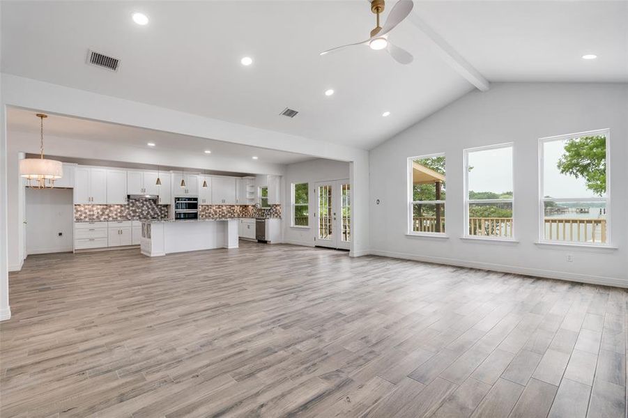 Spacious, unfurnished interior of a new home in , Mabank (Image 11).