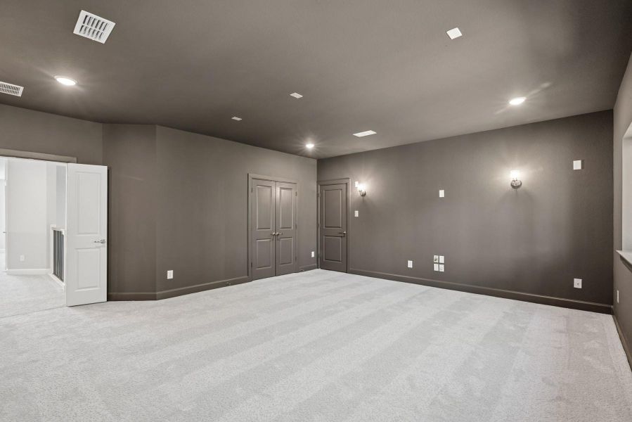 Spacious, unfurnished interior of a new home in ARTAVIA 65' Homesites, Conroe (Image 18).