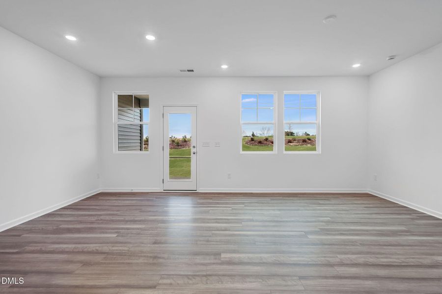 SUN_Everlee_Pic_CarsonII_QMI_237_Great_2