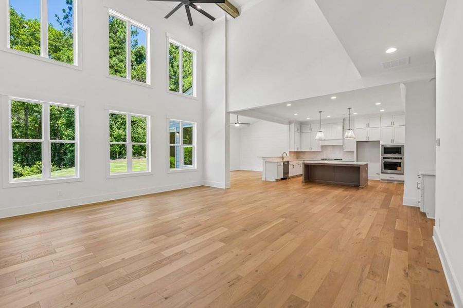 Spacious, unfurnished interior of a new home in White Post on Lake Lanier, Gainesville (Image 43).