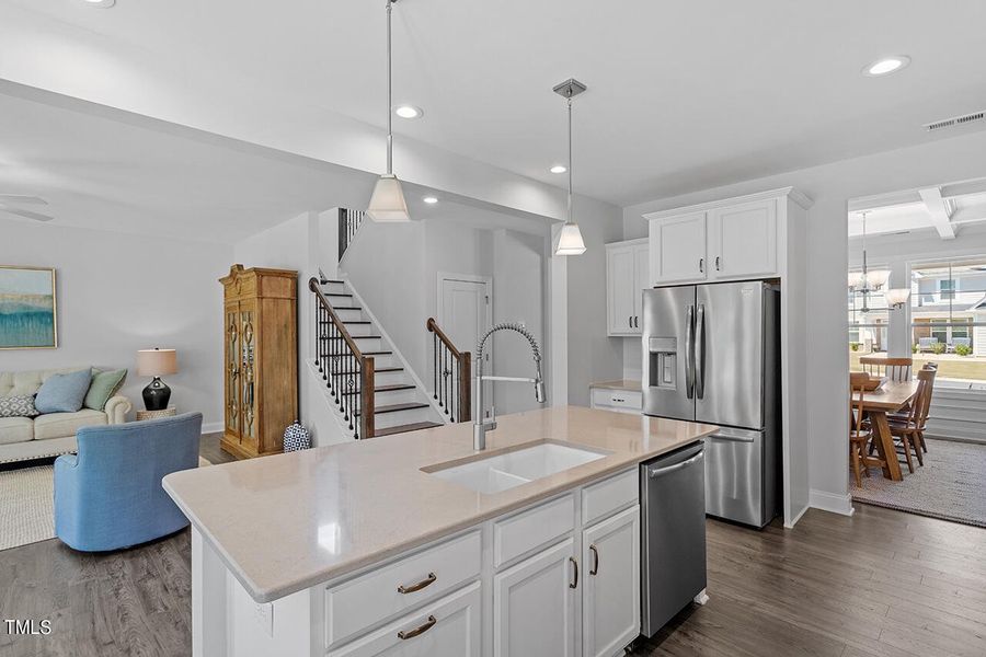 541 Henham Way_22