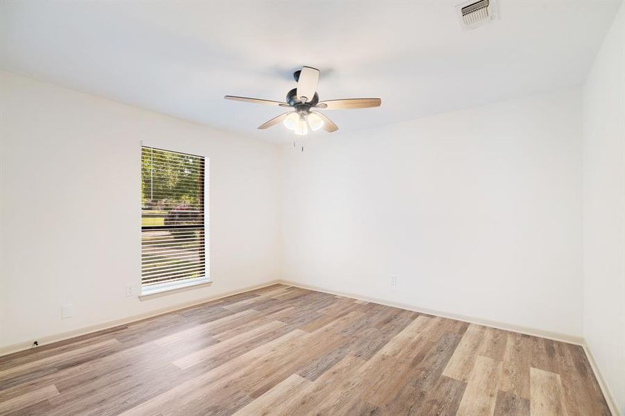 Spacious, unfurnished interior of a new home in , Paris (Image 9).