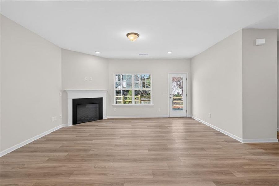 Spacious, unfurnished interior of a new home in Jameson Towns, Villa Rica (Image 15).