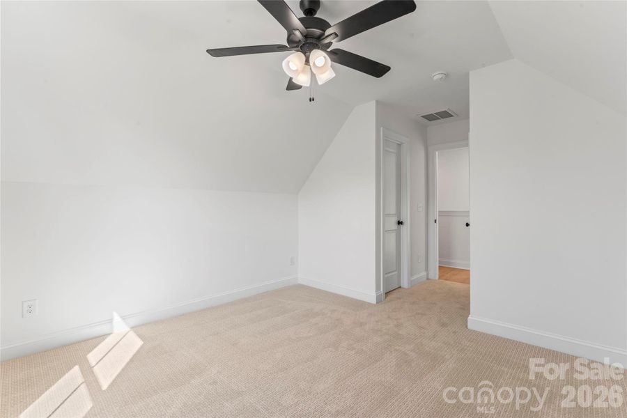 Spacious, unfurnished interior of a new home in , Harrisburg (Image 28).