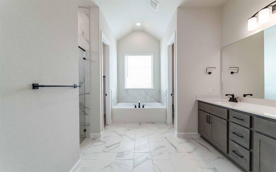 Furnished interior view inside a new home in Heath Golf & Yacht Club, Forney (Image 8).