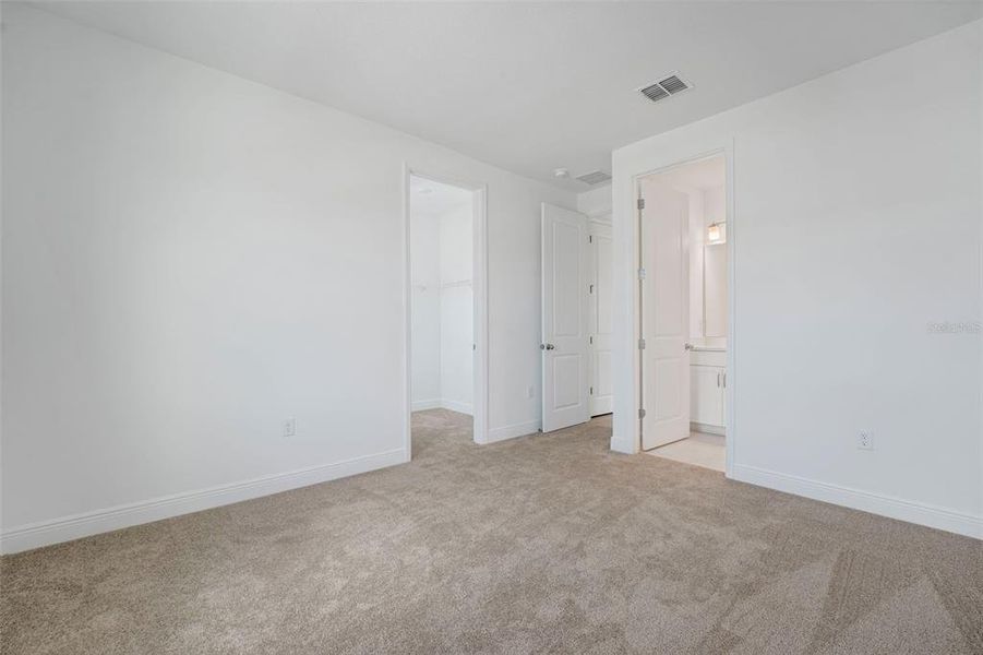 Spacious, unfurnished interior of a new home in Palms at Windermere, Windermere (Image 30).
