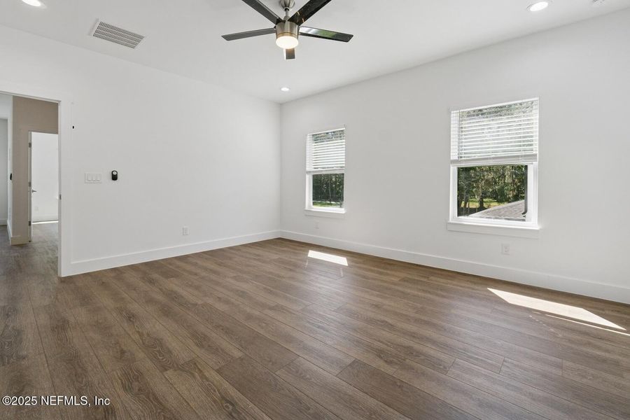 Spacious, unfurnished interior of a new home in , Jacksonville (Image 34). Spacious, unfurnished interior of a new home in , Jacksonville (Image 34).