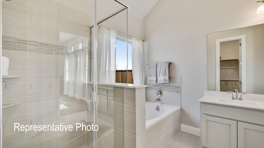Furnished interior view inside a new home in Hulen Trails, Fort Worth (Image 12).