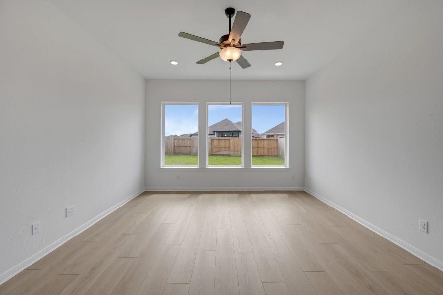 Spacious, unfurnished interior of a new home in Jordan Ranch - Terrace Collection, Fulshear (Image 25).