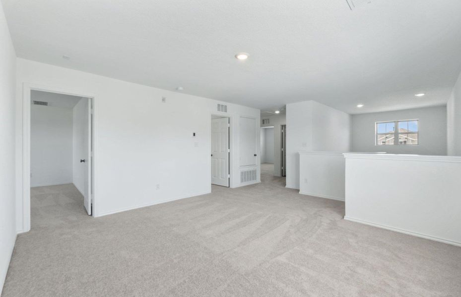 Spacious, unfurnished interior of a new home in Santa Rita Ranch, Liberty Hill (Image 27). Spacious, unfurnished interior of a new home in Santa Rita Ranch, Liberty Hill (Image 27).