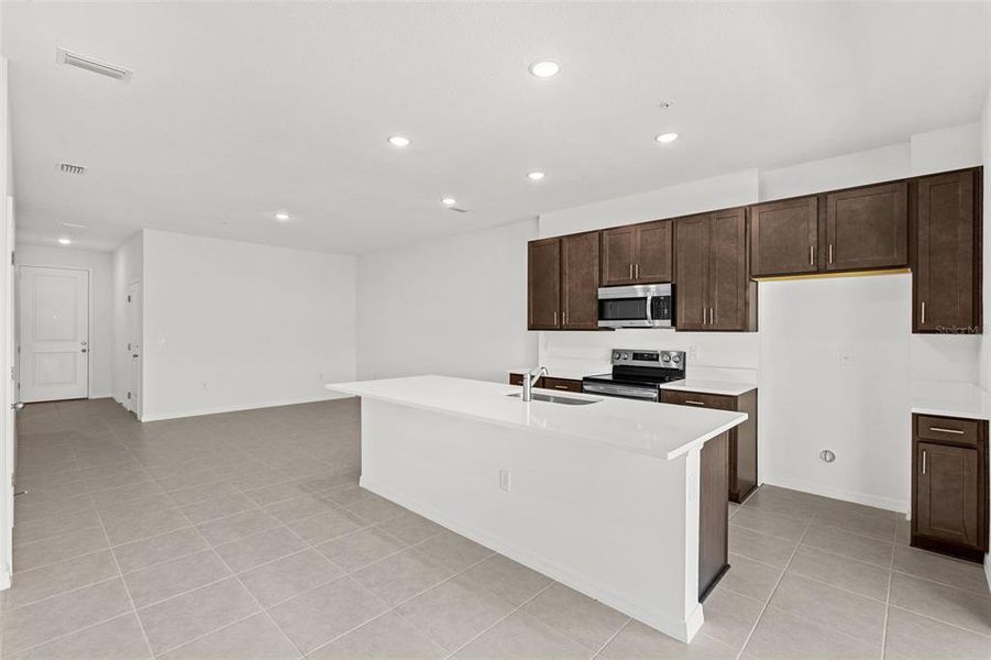 Furnished interior view inside a new home in Shenandoah Reserve, Orlando (Image 4).