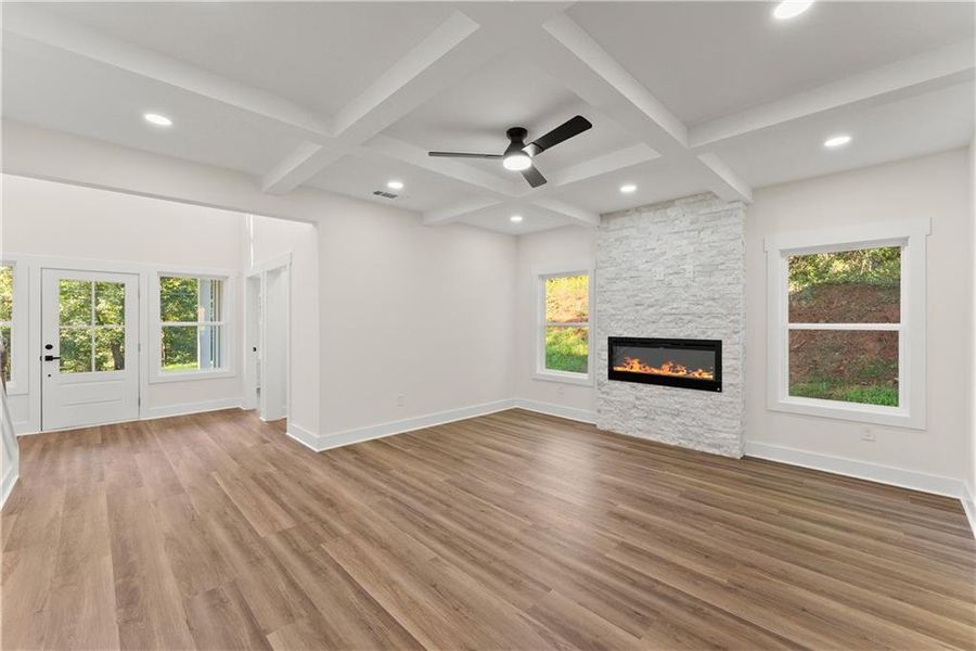 Spacious, unfurnished interior of a new home in , Gainesville (Image 24).