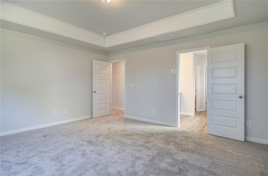 Spacious, unfurnished interior of a new home in Crofton Place Enclave, Snellville (Image 24).